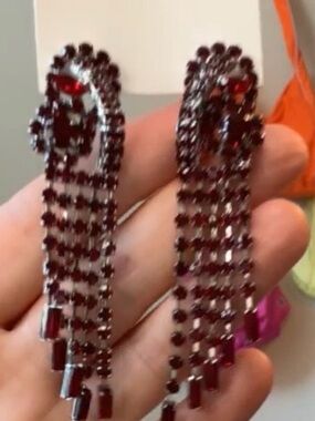 FREE PEOPLE Follow The
Rhythm Rhinestone Earrings